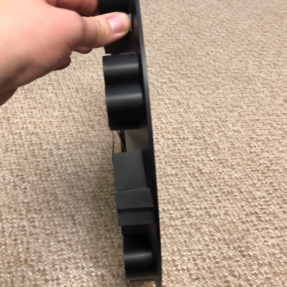 Modern solid black clock - Picture 2 of 3